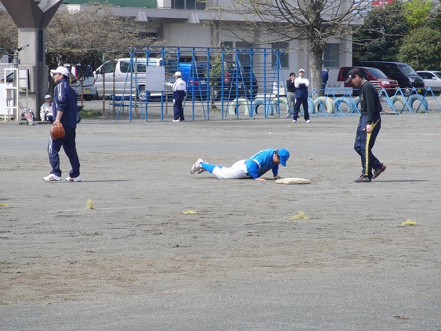ホームランと尻打撲_f0141310_23475936.jpg