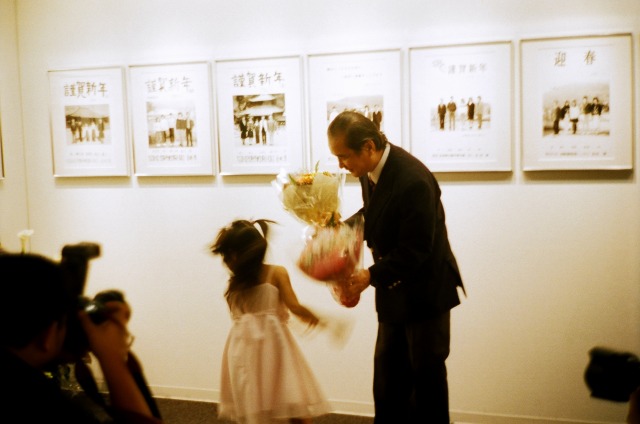 42枚の年賀状写真展、写ってました!_d0138130_12345080.jpg