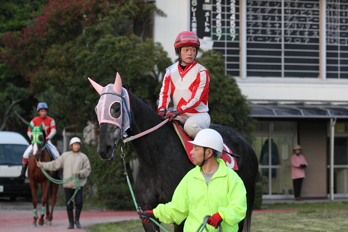 2010年4月17日(土) 高知競馬 6R C3-4_a0077663_16213267.jpg