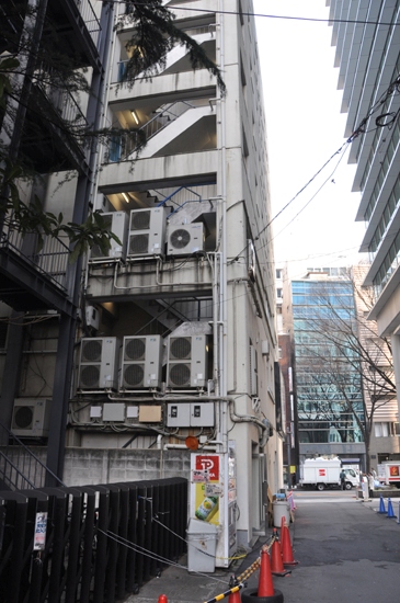 室外機萌え_e0171573_23511295.jpg