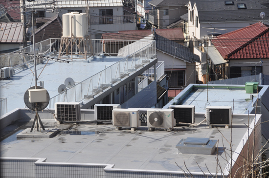 室外機萌え_e0171573_2351234.jpg
