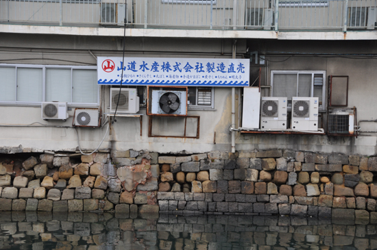 室外機萌え_e0171573_23521978.jpg