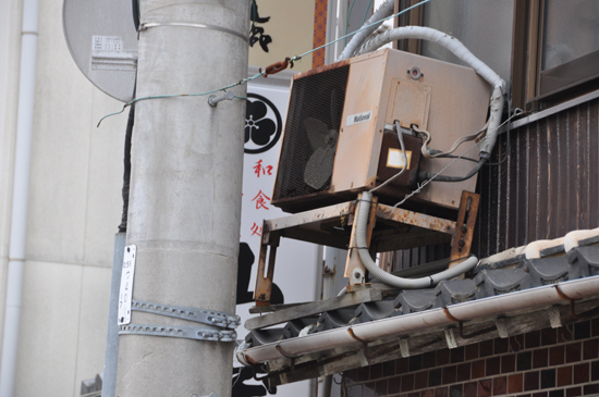 室外機萌え_e0171573_23522443.jpg