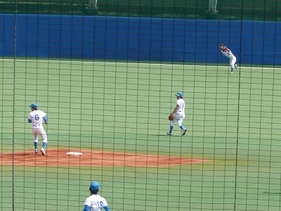 4月19日 東都大学野球2部 青学大対駒澤大_b0166128_1342345.jpg