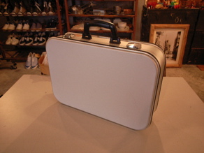 \"ZARGES 40873 MED THIN SVS CASE SILVER\"ってこんなこと。_c0140560_1121466.jpg