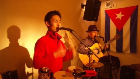 限りなく近い_d0041268_1522344.jpg