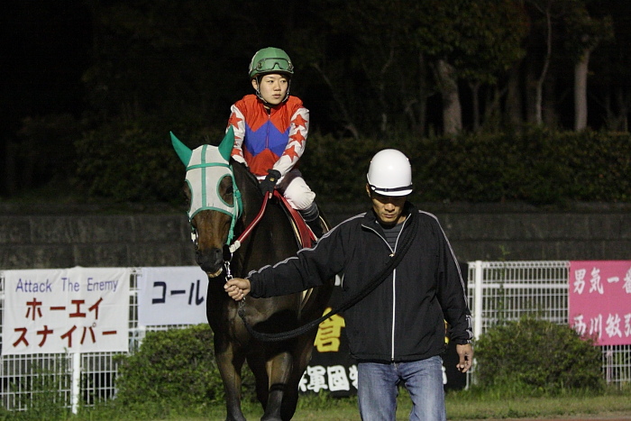 2010年4月24日（土） 高知競馬 9R 土佐赤岡どろめ祭特別 B-1 選抜馬_a0077663_22204294.jpg