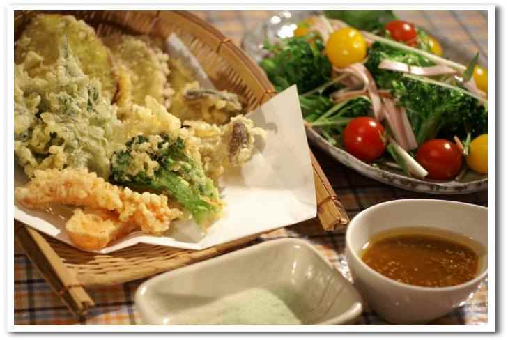 《晩ご飯と昼ご飯》を纏めてご紹介です。野菜の天麩羅／隠し玉のチーズバーグ＾＾♪_b0033423_184798.jpg