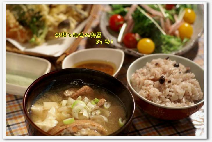 《晩ご飯と昼ご飯》を纏めてご紹介です。野菜の天麩羅／隠し玉のチーズバーグ＾＾♪_b0033423_221154100.jpg