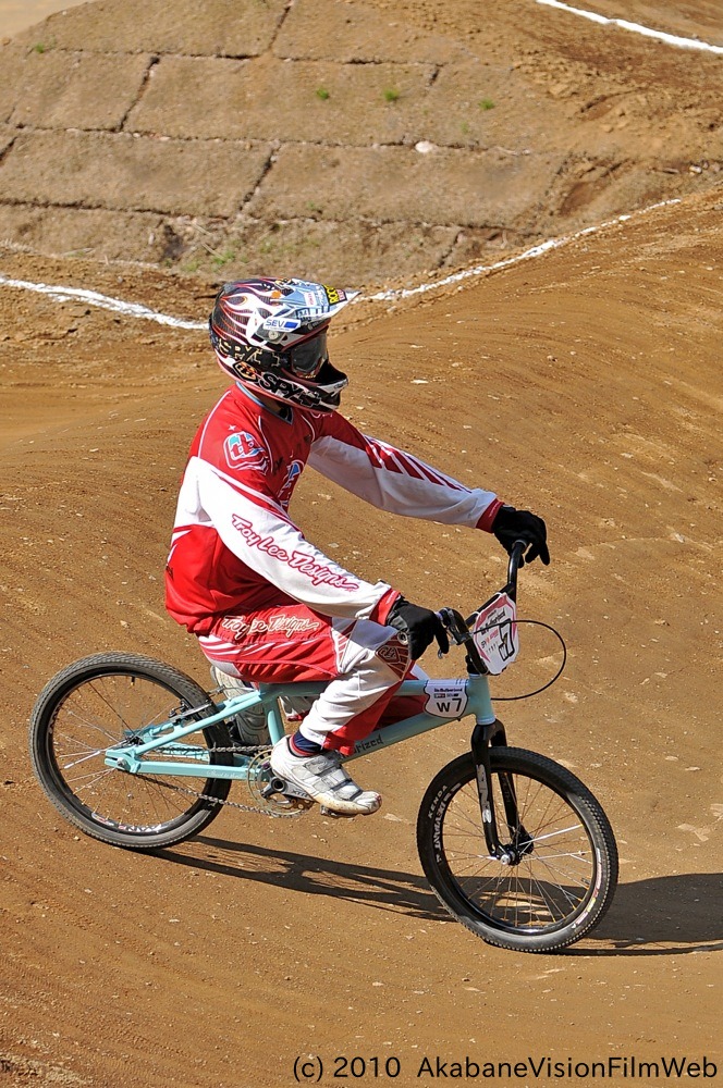 2010JBMXF全日本BMX選手権in秩父大会VOL1：エリートクラス決勝_b0065730_22491331.jpg