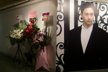 Impression. Leslie Cheung Photo Exhibition_a0020835_841359.jpg