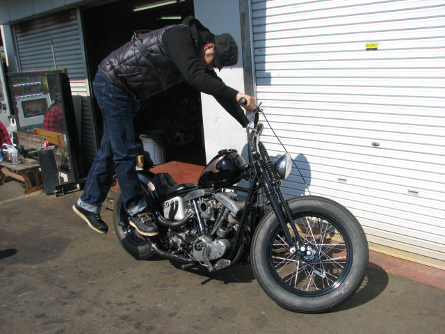 EARLY SHOVEL_a0165898_1234021.jpg