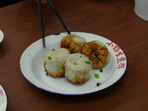 「上海2010 小楊生煎の焼き小龍包」_a0000029_11425876.jpg