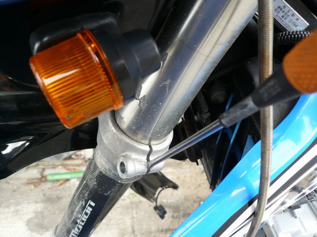 バイクメンテナンス フロントフォーク交換編_f0097683_168731.jpg