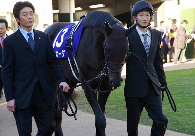 エスカーダ、バトルレッド（０９’朝日杯FS８）_b0015386_0194127.jpg