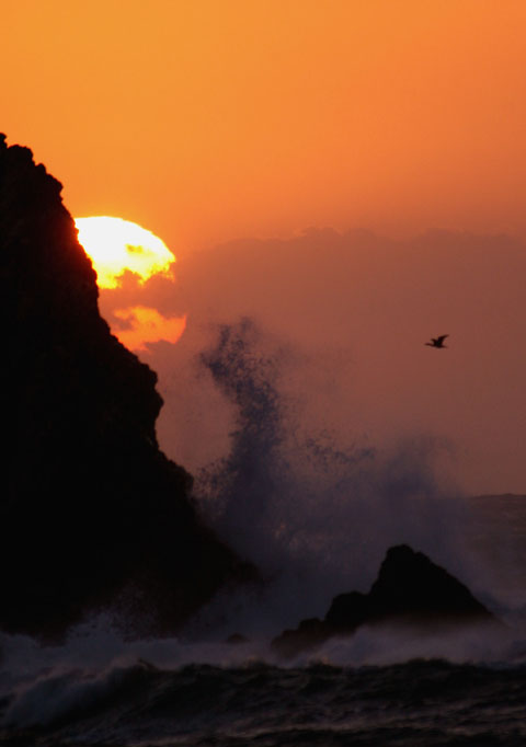 壁島の夕陽（時化の海）_d0074828_22441919.jpg
