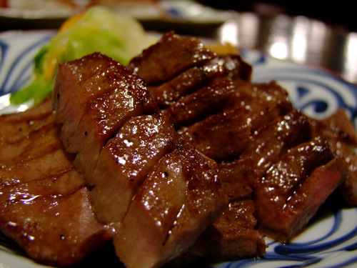「恵比寿 とらまつの仙台牛たん焼き」_a0000029_2474428.jpg