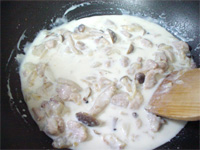 【レシピ】チキンとキノコのクリーム煮_f0232060_11361644.jpg