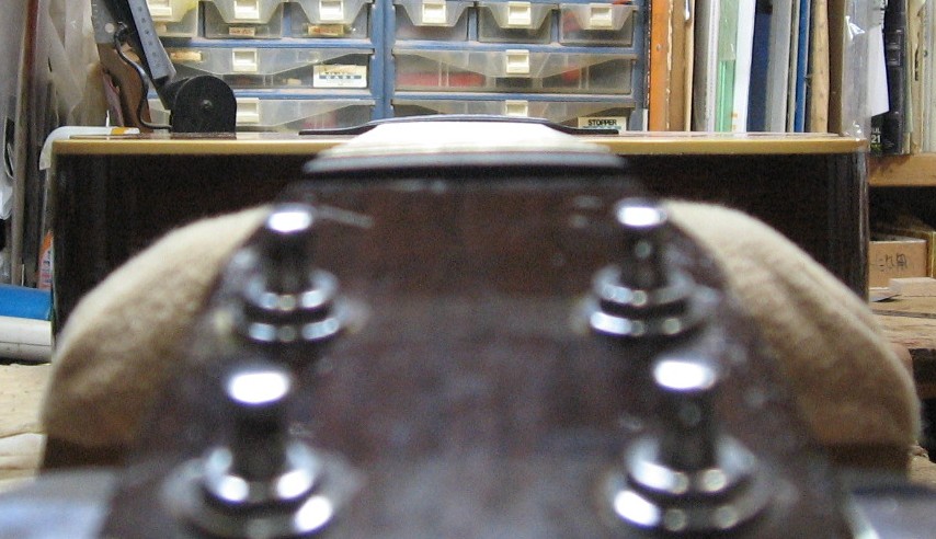 リフレットと指板修整 : Rune guitar