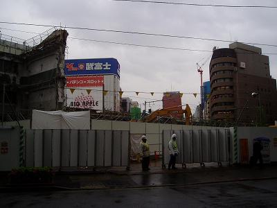 さよなら交通博物館　建物の解体状況(6)_f0030574_22332329.jpg