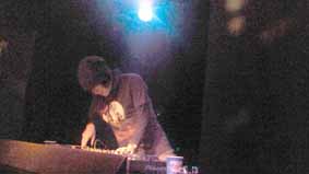 fragments , monokuro_isogai @ Que AN DJ 10.04.23_d0131511_1161125.jpg