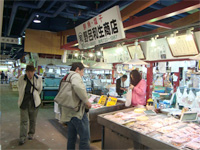 青森へ行く。② ~魚市場で魚まみれ~ _f0232060_11281772.jpg
