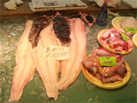 青森へ行く。② ~魚市場で魚まみれ~ _f0232060_11282765.jpg