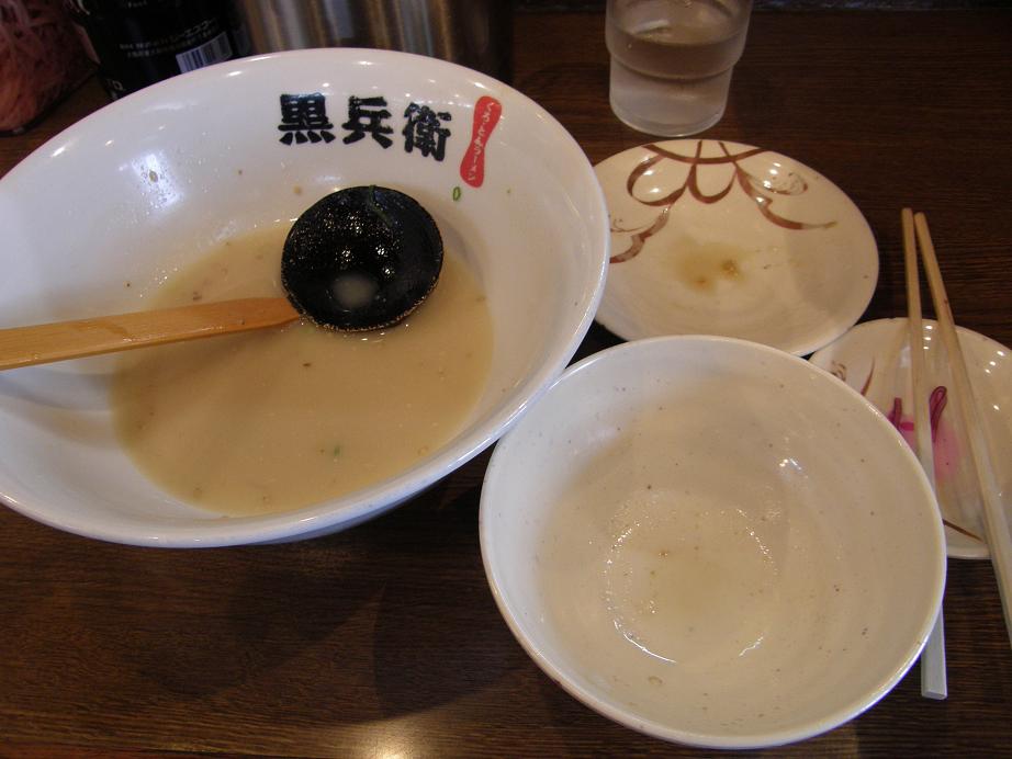 九州ラーメン黒兵衛　　　　宝塚中筋店_c0118393_9341078.jpg