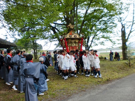 お祭り男_f0163105_22594048.jpg