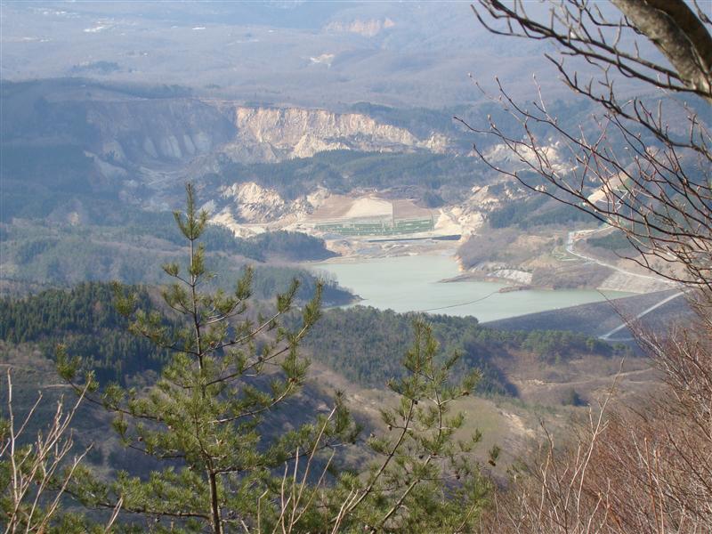 揚石山と櫃地ヶ森・いわかがみ平は雪で通行止めだって_a0127015_20551919.jpg