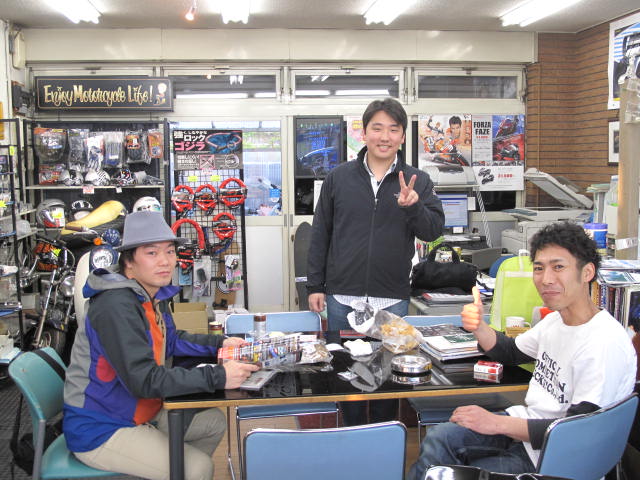 b0184703_1081048.jpg