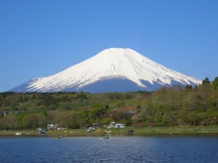 富士山のある風景＆今日誕生日の人_d0104959_8523893.jpg