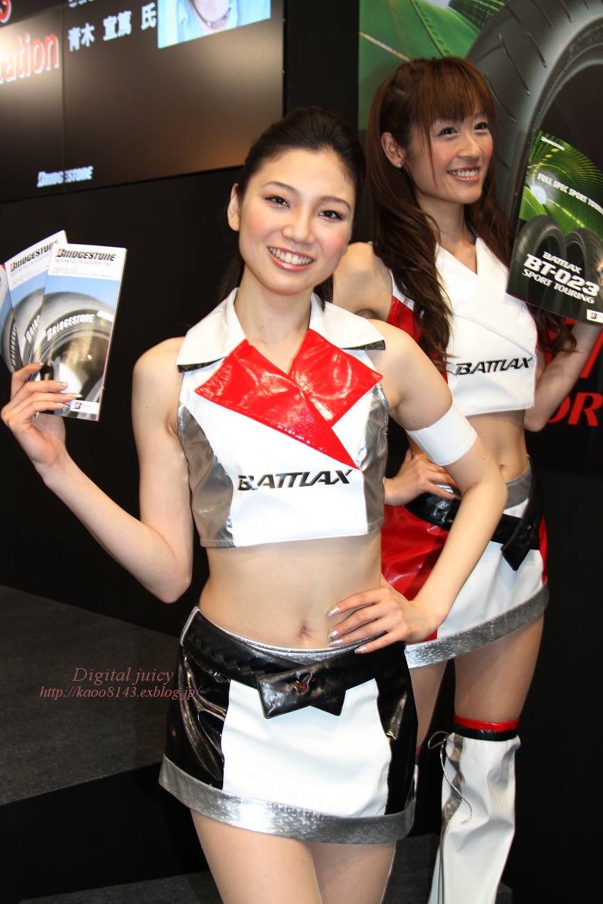 飛田ありさ さん(ブリヂストンブース : 2010 BATTLAX LADY)_c0216181_10392090.jpg