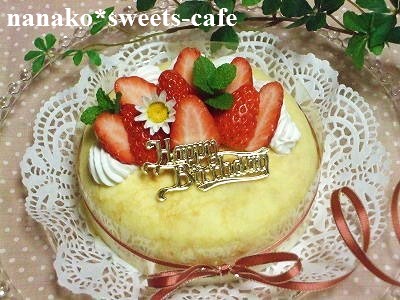 ミルクレープの苺ケーキ Nanako Sweets Cafe
