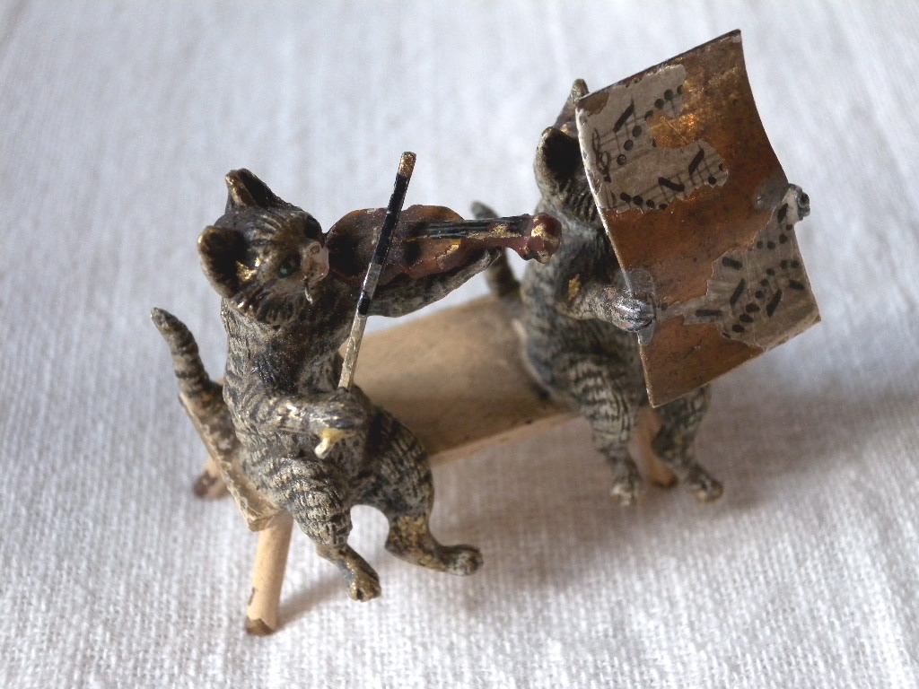 ヴィエナ・ブロンズの猫 vol.1 : 満月アンティーク ヴィエナ・ブロンズの猫 vol.1 : 満月アンティーク