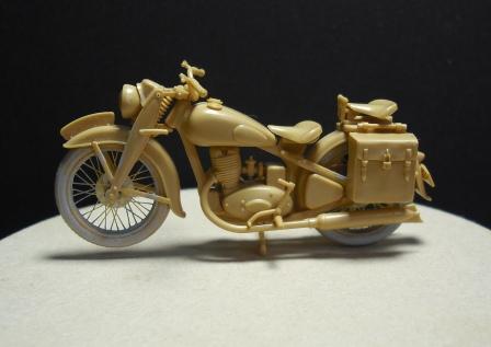 Tamiya 35241 [ドイツ軍用オートバイ野戦伝令セット] : 模型慕情