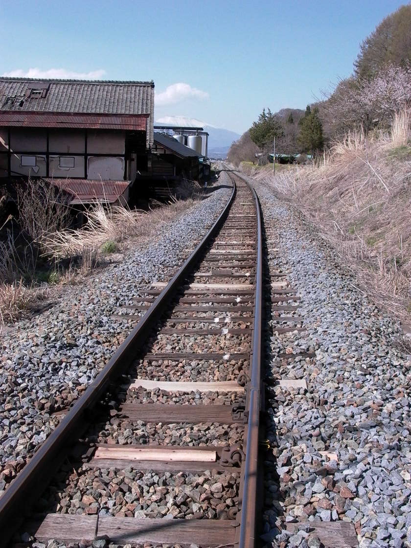 「あ、あの電車、小海線って言うんですか？」_a0150213_801033.jpg