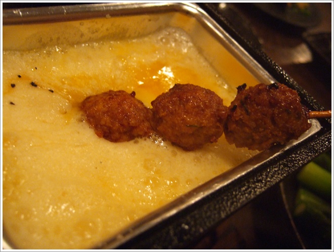 まさかの焼き鳥チーズフォンデュ！　西心斎橋　「備長炭火焼鳥とりひろ　西心斎橋店」_d0075246_8331548.jpg