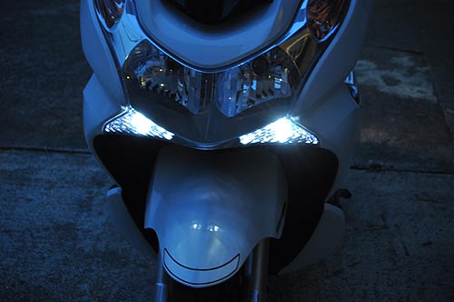 ポジションランプ交換 Piaa H 407 Honda Pcx的生活 ポジションランプ交換 Piaa H 407 Honda Pcx的生活