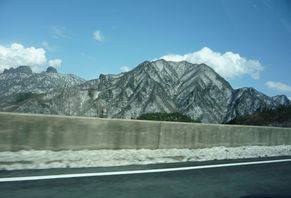 e0016412_236798.jpg