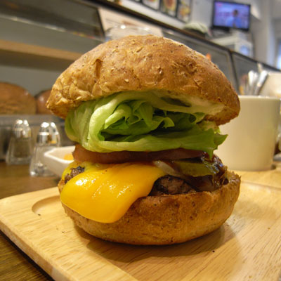 HUG BURGER - 東京都渋谷区円山町_c0162826_23214520.jpg