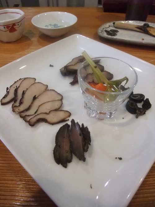 【シックな店内で日本酒と蕎麦を味わう・・・「蕎麦倶楽部 佐々木」(松本市)】_a0005436_2021042.jpg