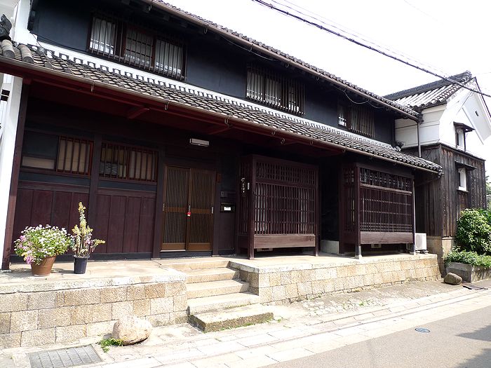 鍵屋(現 市立枚方宿鍵屋資料館)と枚方の街並み(※大阪府枚方市)_f0139570_0472616.jpg