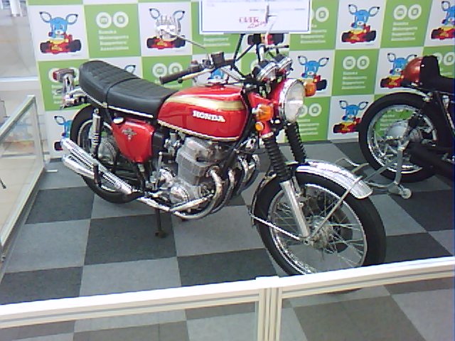 ＣＢ７５０_e0170912_9554332.jpg