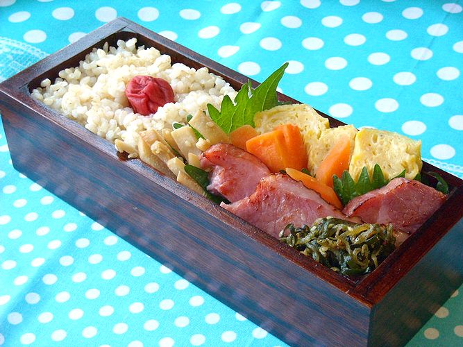 5 7 金 厚切りハムステーキ弁当 おひとりさまの食卓plus