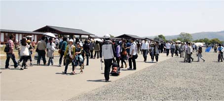 〝満員御礼〟31万9000人来場＝平城遷都1300年祭_a0100742_99177.jpg