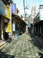 鍾路３街の裏路地は・・・。_e0151851_17233166.gif