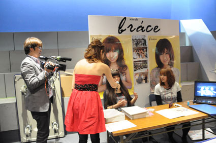 【brace】ヘアショーCLOSER2010　 15.就職説明会ブース中継_c0080367_11572617.jpg