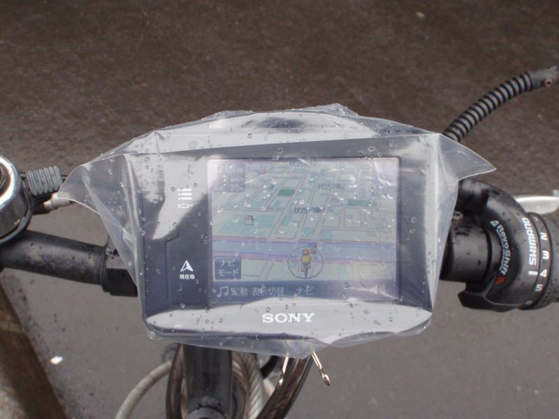 寒さの中でサクラが咲き進む札幌_c0025115_22585350.jpg