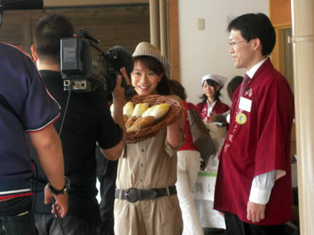 東海テレビがちこり村へ取材!!_d0063218_11274481.jpg